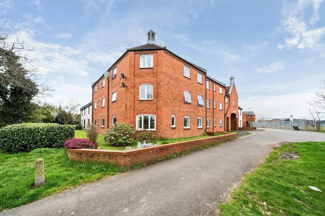 FLAT 22 CHAVE COURT, Widemarsh Common, Hereford photo 2