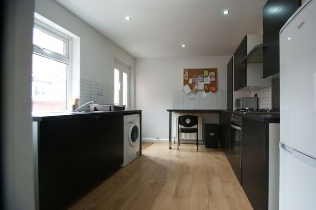 Terraced house to rent in Norwood Terrace, Hyde Park, Leeds