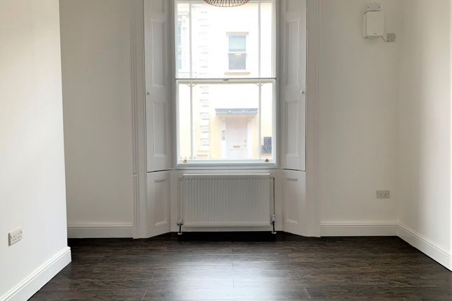 Flat to rent in George Street West, Luton