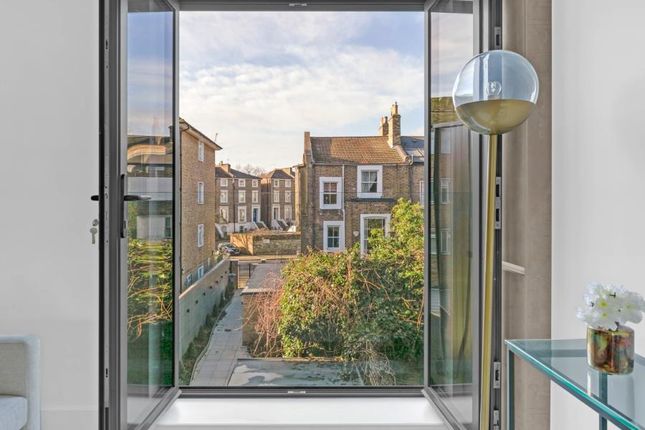 Flat 4 Marquis Court 20, Marquis Road, London photo 3