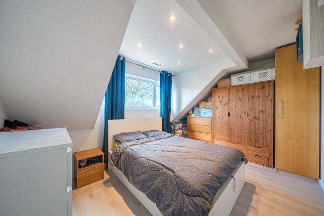 30, Sutherland Drive, London photo 4