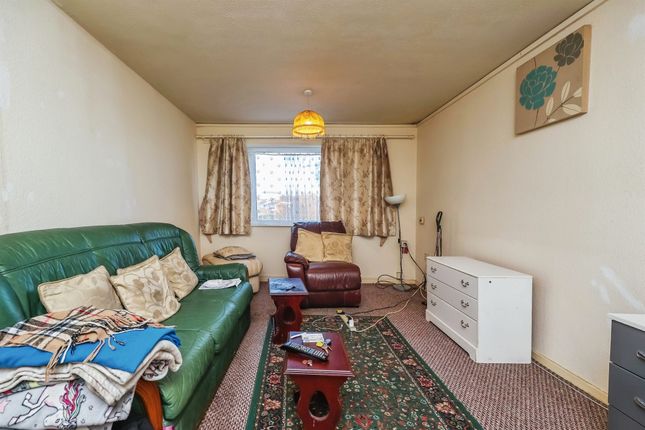 13, Cinderhill Walk, Nottingham photo 4