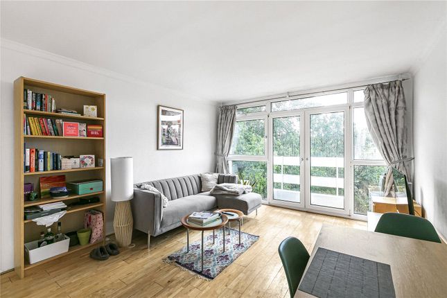 Flat 40, Westmore Court, 17-20, Carlton Drive, London photo 2