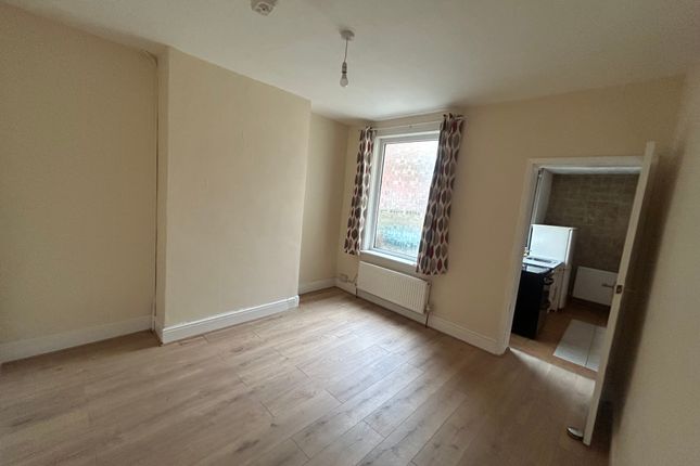 45, Perry Street, Northampton photo 3