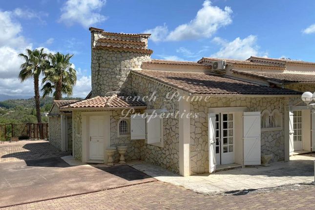 Thumbnail Villa for sale in Antibes, Les Clausonnes, 06600, France