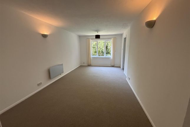 22, Abbey Drive, London photo 4