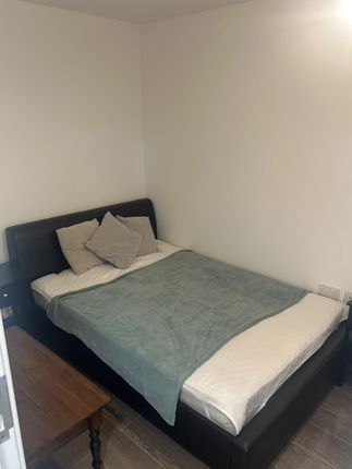 3 D Summerhill Road, Tottenham, London photo 4