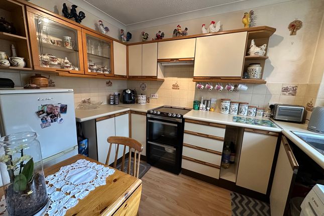 31 Lucena Court, Stowmarket photo 3
