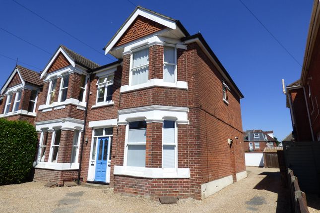 Thumbnail Flat to rent in Atherley Road, Shirley, Southampton