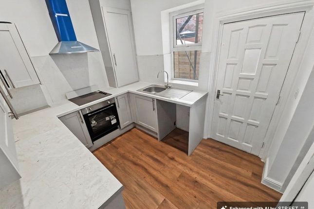 10 Hamilton Avenue, Manchester photo 5
