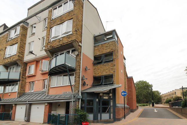 Thumbnail Duplex to rent in Navarre Road, London