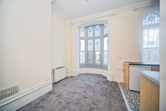 Flat 5, Holyrood Chambers, 125A, High Street, Hampshire photo 4