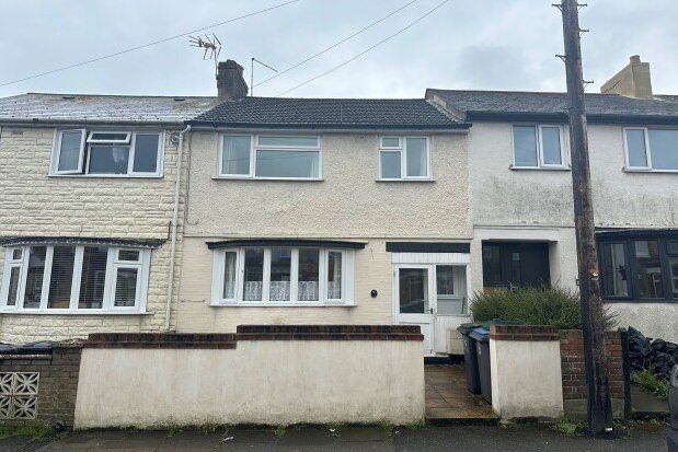 Thumbnail Property to rent in Elms Vale Road, Dover