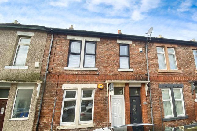 Flat to rent in Canterbury Street, South Shields NE33