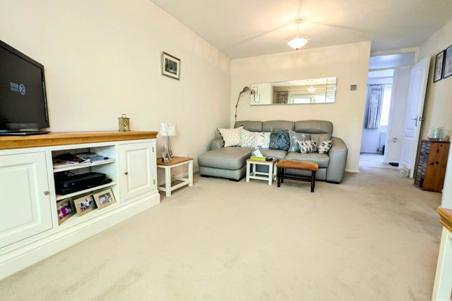 3, Lavender Gardens, Bordon photo 2
