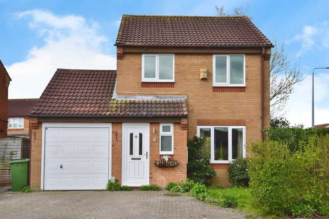 3-bed detached on 2, Deer Park Way, Beverley, £260,000