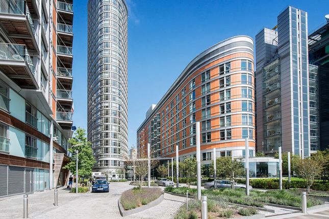 Thumbnail Flat to rent in New Providence Wharf, London, Canary Wharf