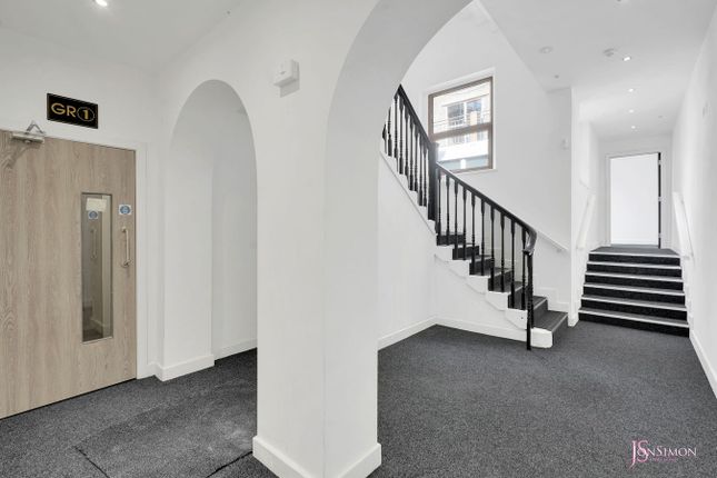 Room F, Pod 5, Old County Court, Bankhouse Street, Burnley photo 5