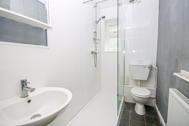 17, Sycamore Crescent, Norwich photo 4