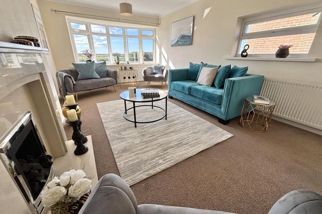 31, Rossall Lane, Lancashire photo 2