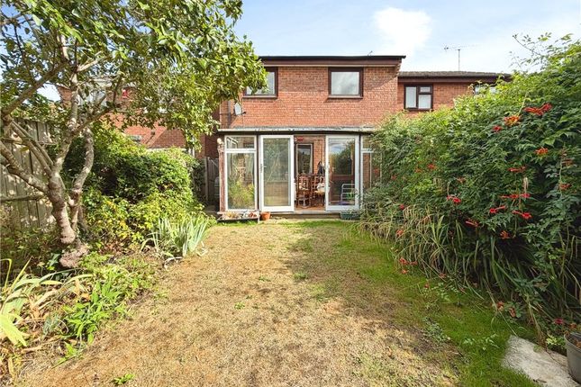 17, Petty Close, Hampshire photo 2