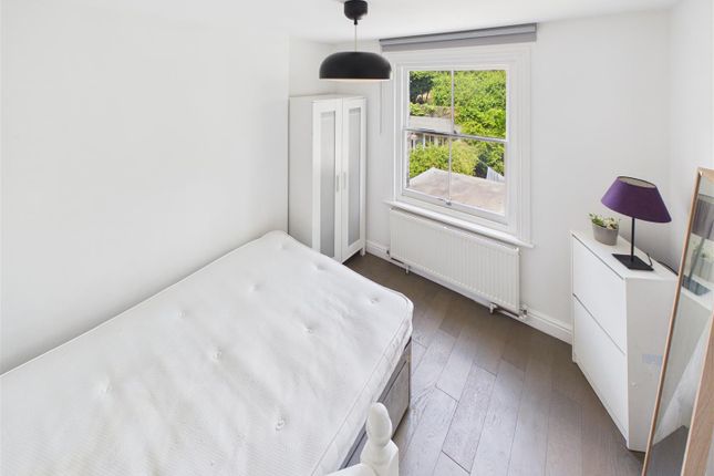 First Floor Flat, 31, Essex Road, Acton photo 4