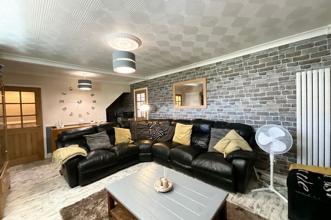 25 Theodore Road, Stoke-On-Trent photo 3