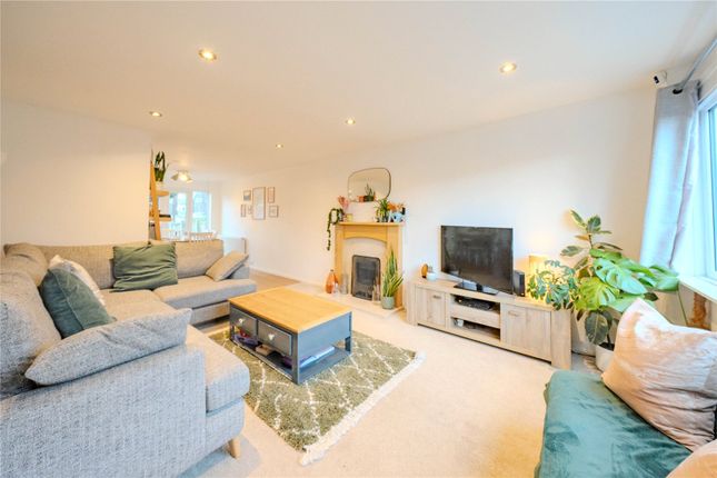 45, Primley Park Drive, West Yorkshire photo 2