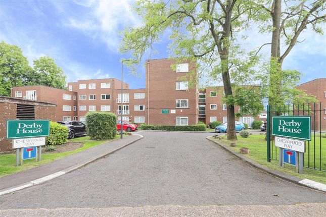 Thumbnail Flat for sale in Chesswood Way, Pinner