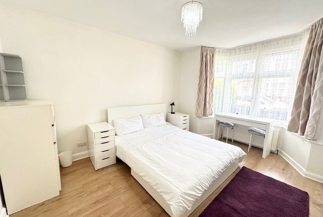 Thumbnail Room to rent in Babington Road, Hendon
