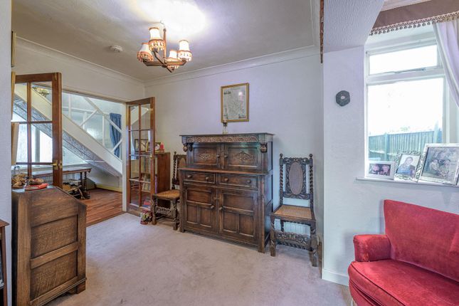 13, Summercourt Drive, Kingswinford photo 4