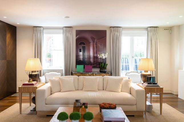 3-bed semi-detached on 3, Wilton Mews, London, £36,833/mo