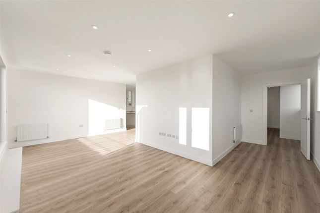 Flat for sale in Ordinges Place, 42 Richmond Road, Worthing, West Sussex