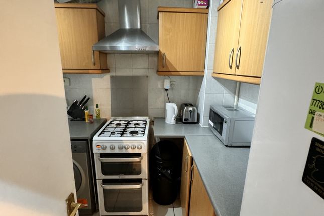 Thumbnail Shared accommodation to rent in Greatorex Street, London