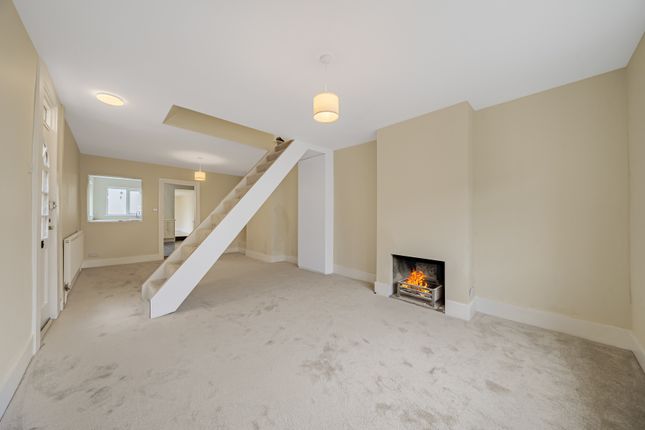 4, Victoria Road, Surrey photo 4