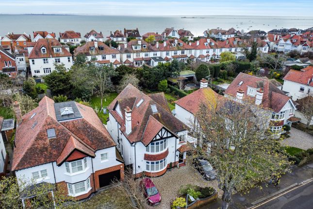 28, Burges Road, Thorpe Bay photo 3