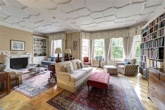 Flat for sale in Oakwood Court, Holland Park