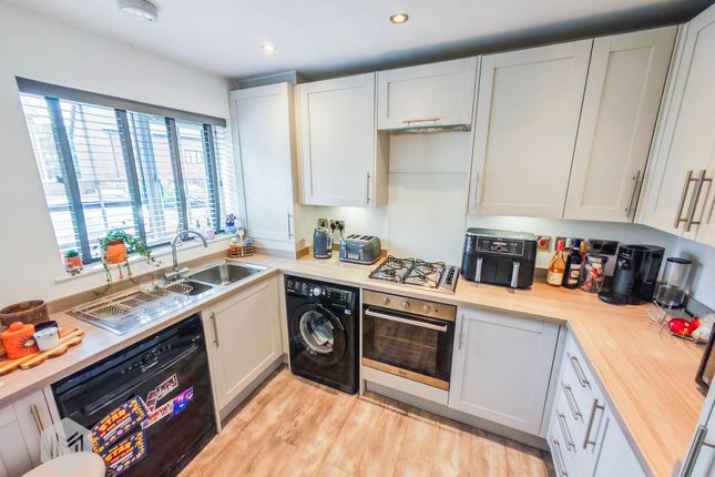17 Kersal Wood Avenue, Salford photo 3