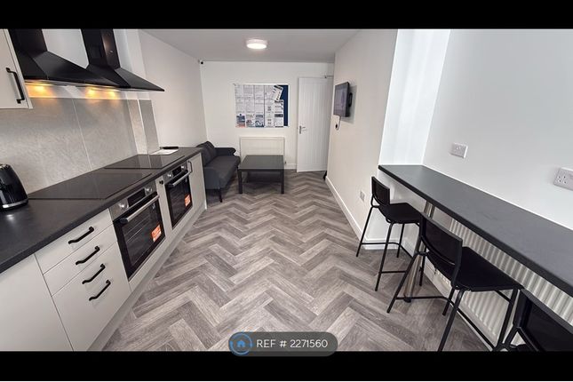 1-bed house on Silver Street, Kings Heath, Birmingham, £475/mo