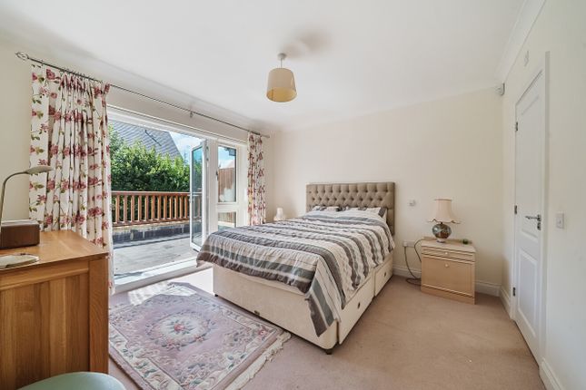 6, Lambton Close, Alton photo 4