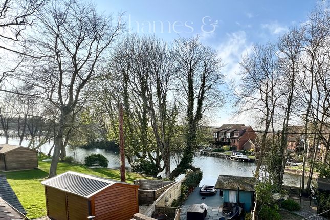 3-bed house on 2 Stable Cottages, Marlow, £800,000
