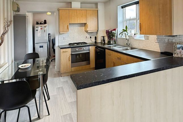 Flat 5, 24 Saxthorpe Road, Leicester photo 3