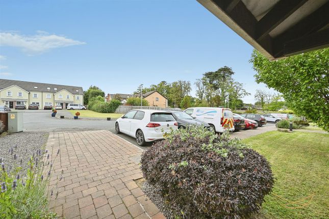 25, Loughshore Courtyard, Newtownabbey photo 4