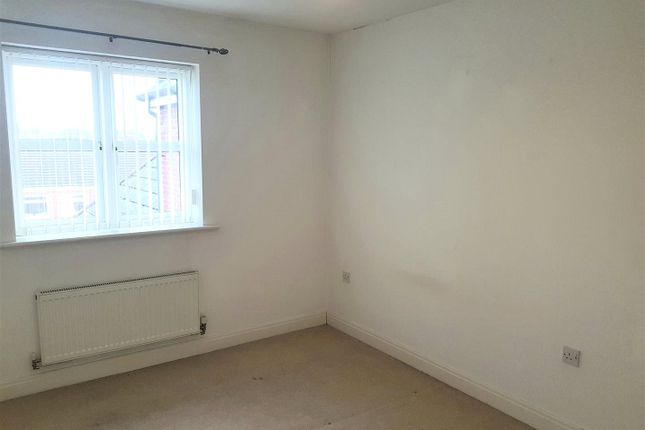 Flat to rent in Tanyard Place, Shifnal, Shropshire