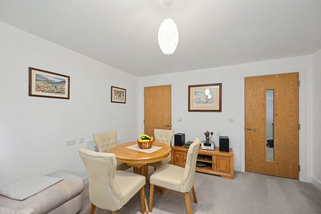 Flat 35, Knox Court, Rugby photo 4