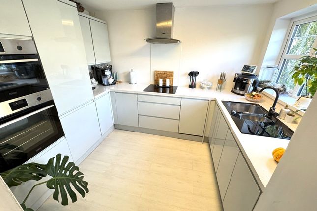 133 Furzebank Way, Willenhall photo 3