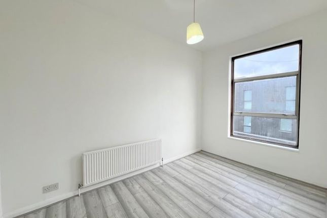 Thumbnail Flat to rent in The Vale, Acton