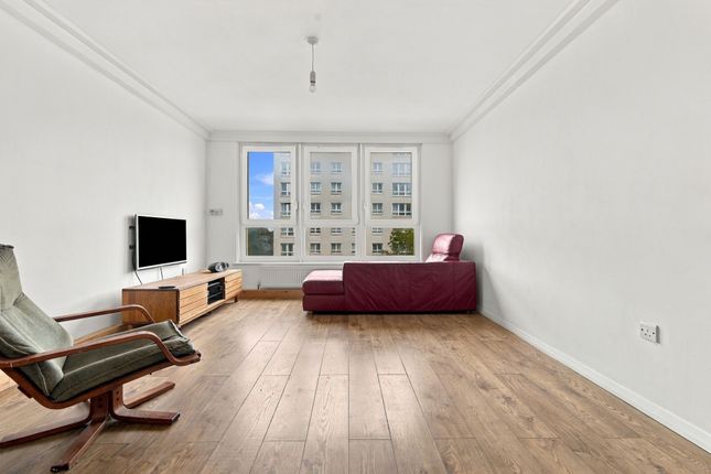 Flat 17, Vanner Point, London photo 4