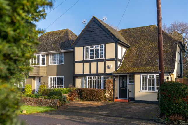 4-bed house on 20, The Close, Horley, £625,000