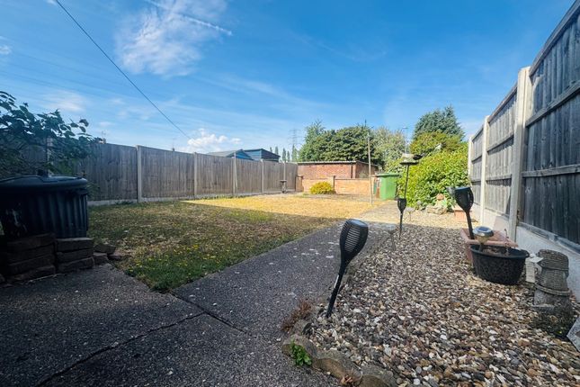 23, Corby photo 4